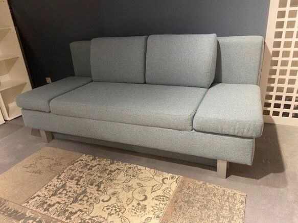 693bf78170d5403609fa37c4